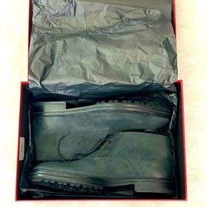 BRAND NEW - NEVER WORN Men’s HUGO Hugo Boss Shoes